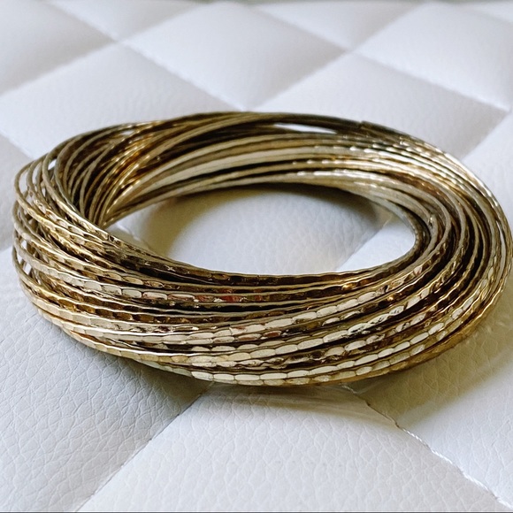 Hammered Bangle Bracelet Set Gold Costume Jewelry Neutral Accessory Womens - Picture 1 of 4